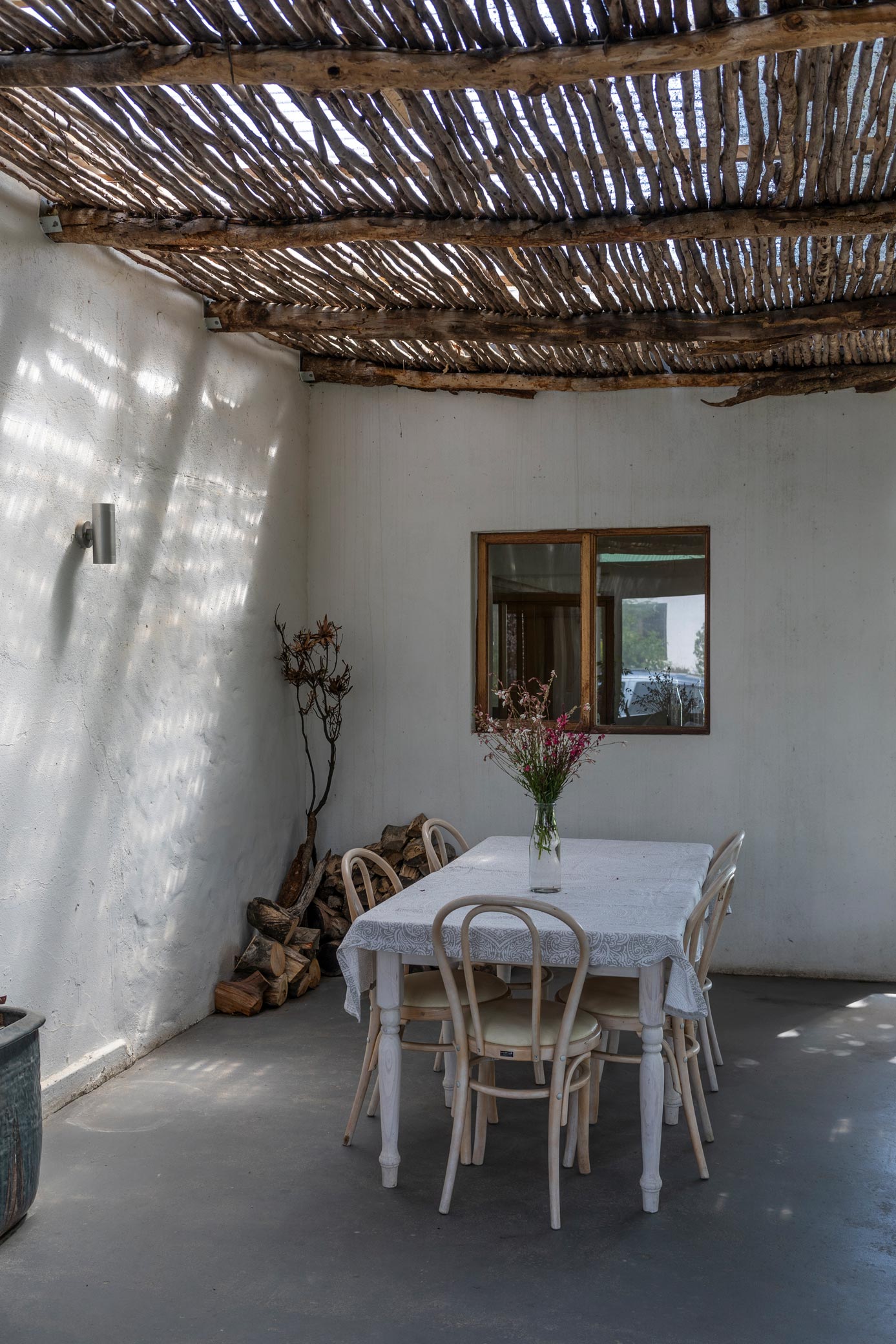 Dried fynbos and dried wood