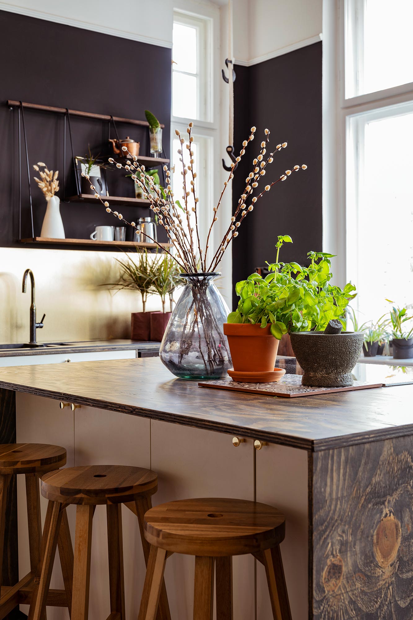 Kitchen with dried flowers